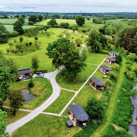 Riverside Cabins Shrewsbury Dış mekan fotoğraf