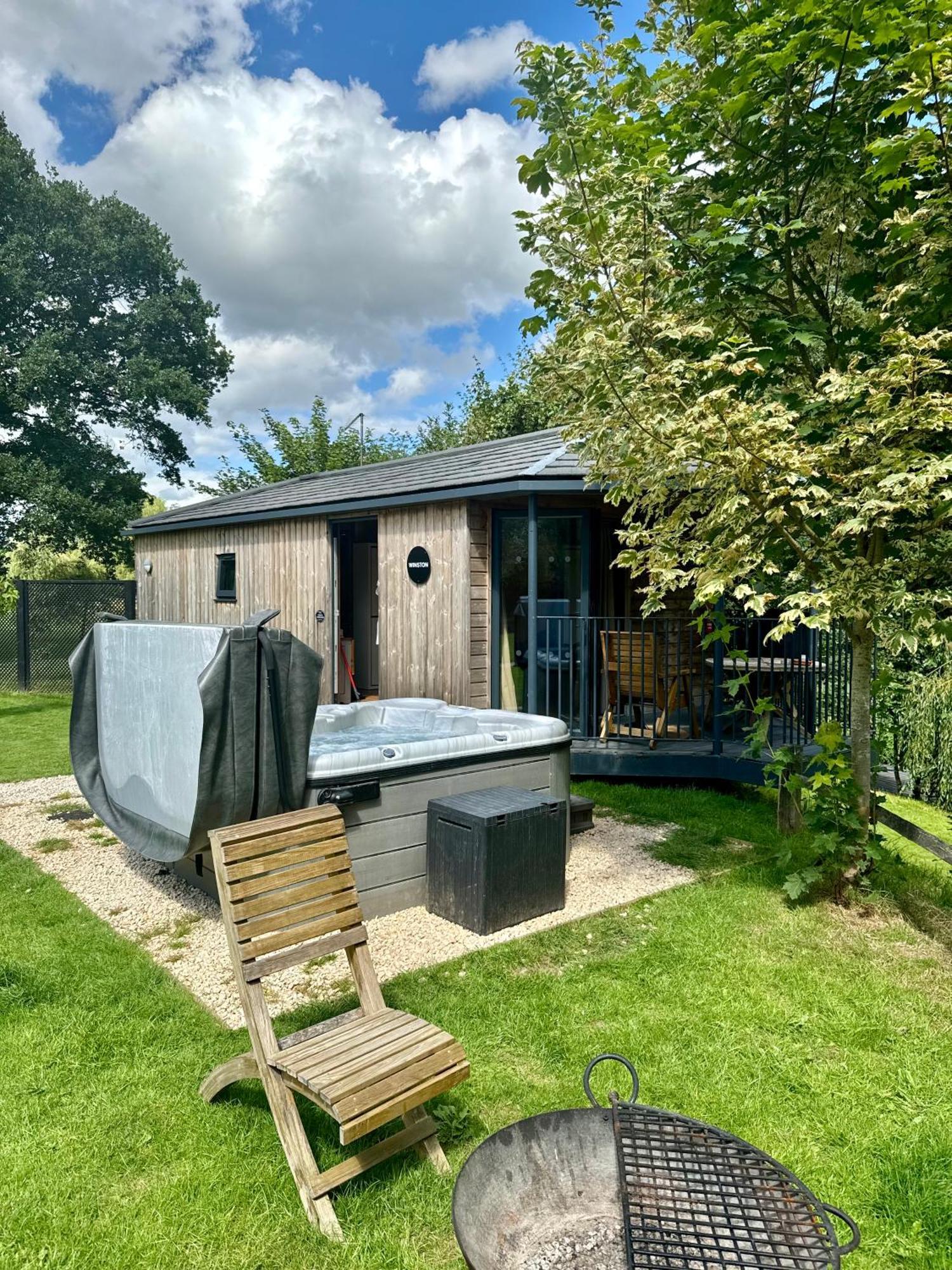 Riverside Cabins Shrewsbury Dış mekan fotoğraf